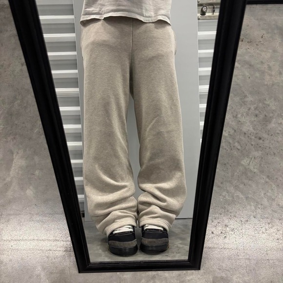 Other - Vintage Y2K/2000s Cream Essential Sweatpants! Size M